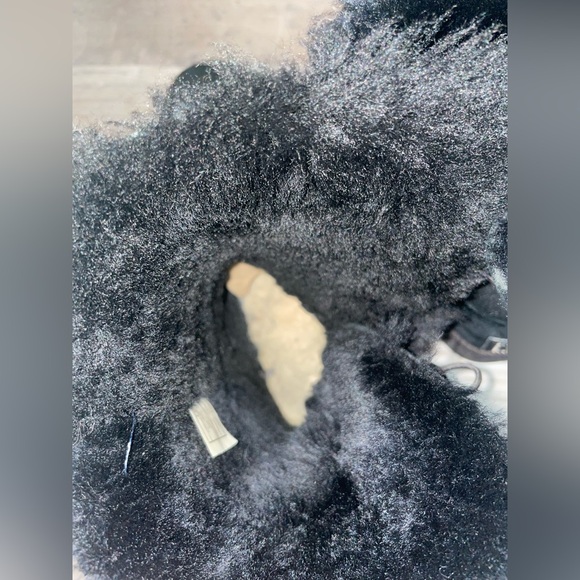 UGG Bailey swarovski button boots - Picture 11 of 15